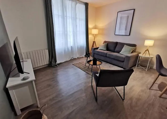 Appartement F2 COSY proche de l\'HYPER CENTRE